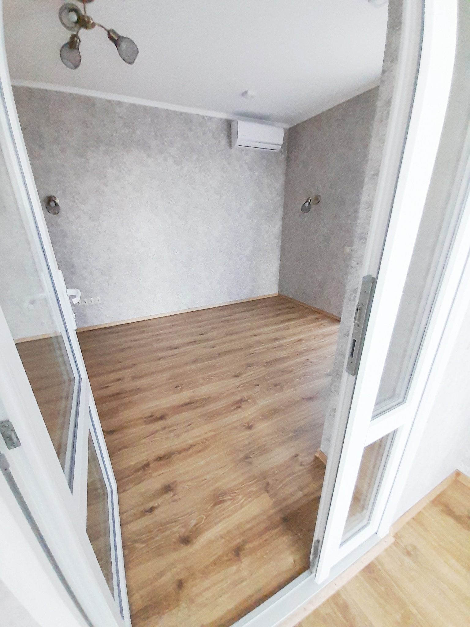Продажа 2-комнатной квартиры 65 м², Набережная Победы ул.