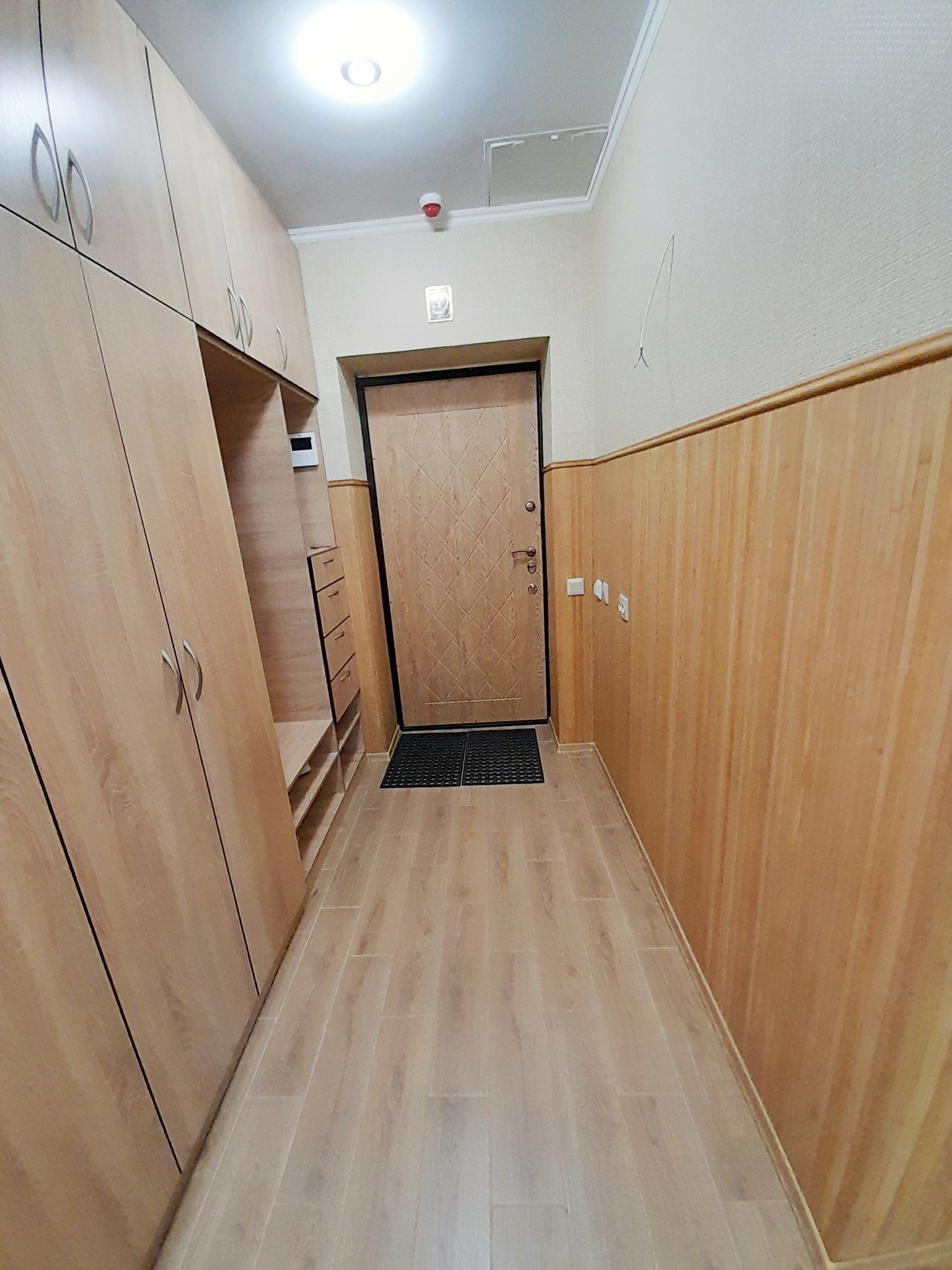 Продажа 2-комнатной квартиры 65 м², Набережная Победы ул.