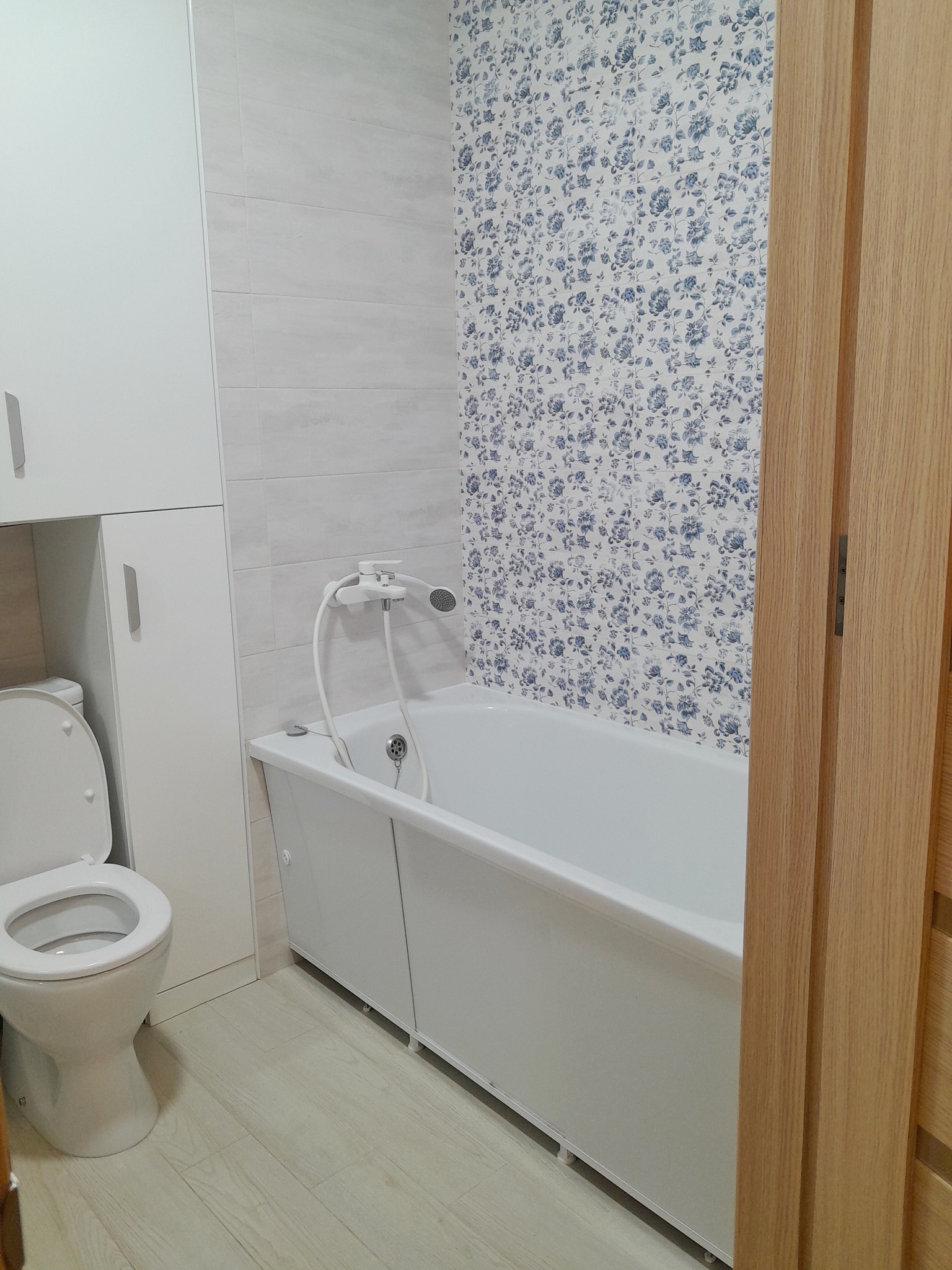 Продажа 2-комнатной квартиры 65 м², Набережная Победы ул.