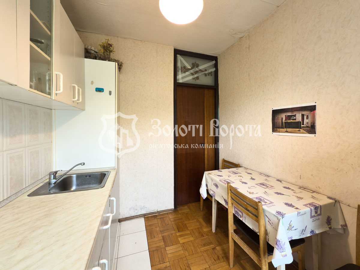 Продаж 3-кімнатної квартири 68 м², Кирилівська вул., 99/1 К1