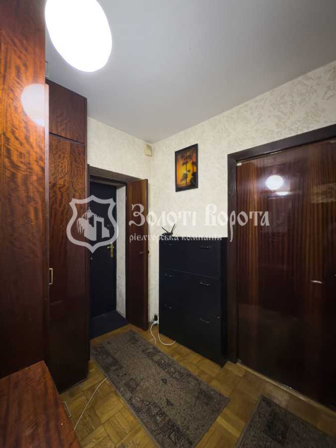 Продаж 3-кімнатної квартири 68 м², Кирилівська вул., 99/1 К1