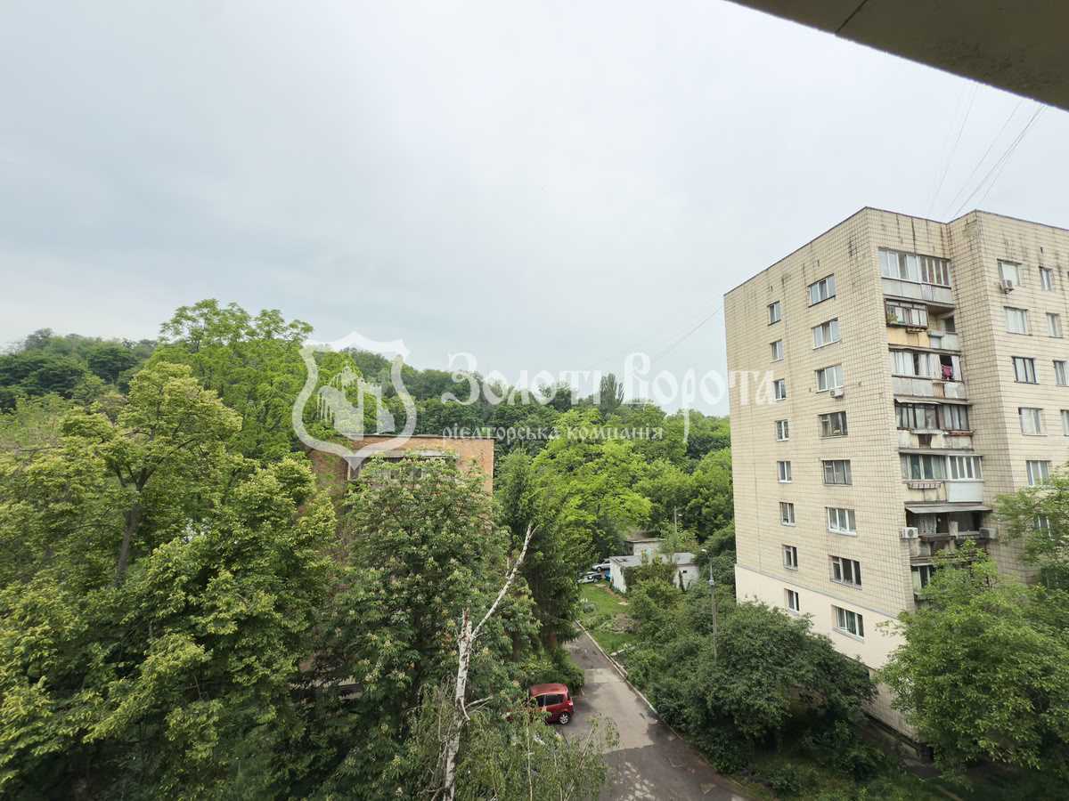 Продаж 3-кімнатної квартири 68 м², Кирилівська вул., 99/1 К1