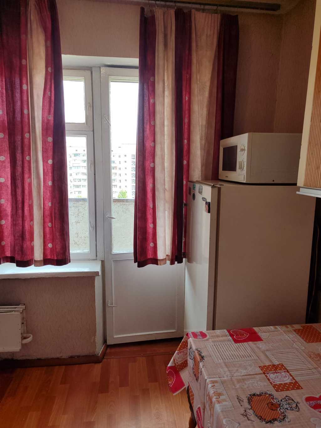 Оренда 1-кімнатної квартири 32 м², Жолудєва вул.