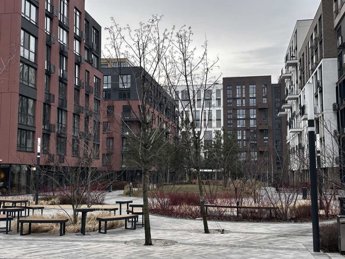 Продажа 1-комнатной квартиры 47 м², Салютная ул., 2б