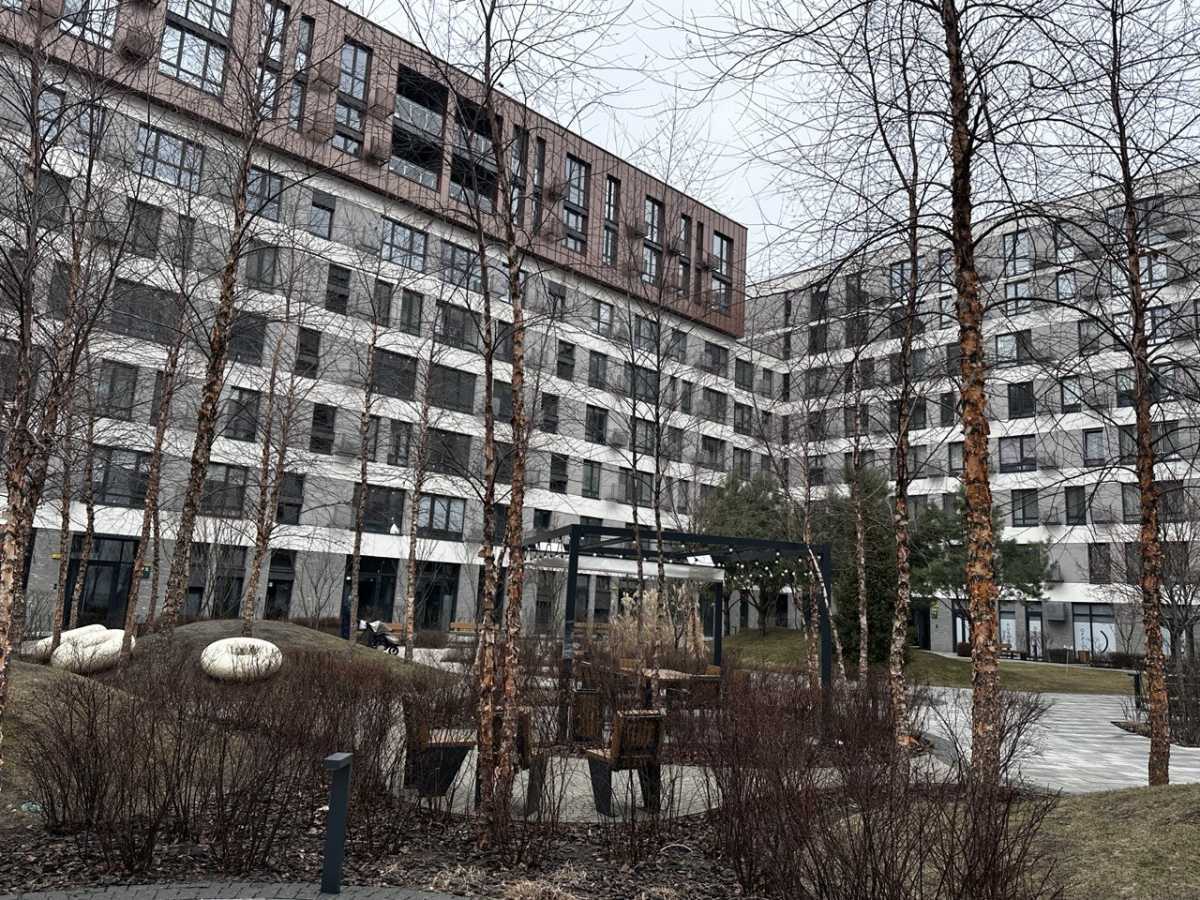 Продажа 1-комнатной квартиры 47 м², Салютная ул., 2б