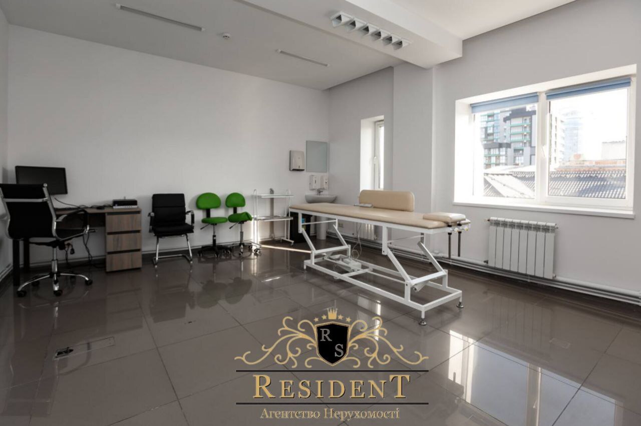 Продаж комерції 485 м², Ломаний (центр) пров., 2