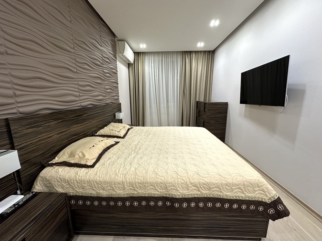 Аренда 3-комнатной квартиры 112 м², Днепровская наб., 14Б