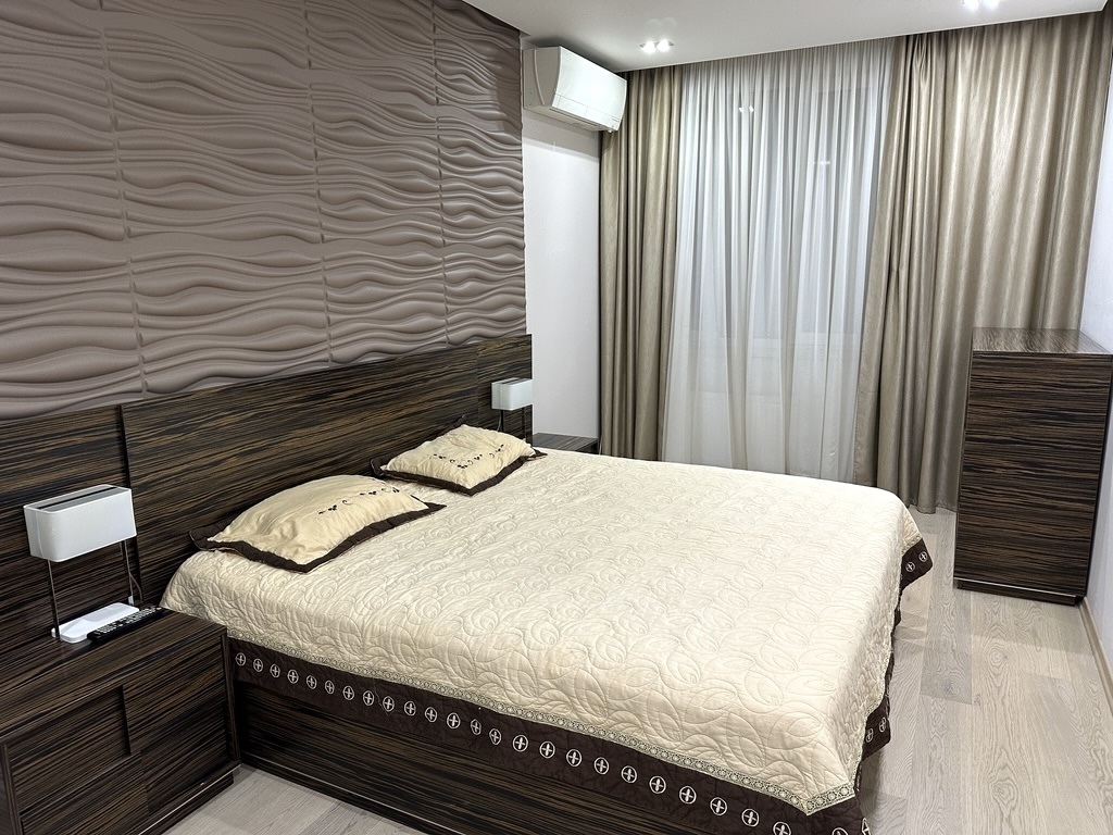 Аренда 3-комнатной квартиры 112 м², Днепровская наб., 14Б