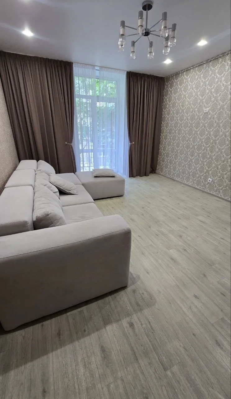 Продажа 2-комнатной квартиры 47 м², Криворожская ул.