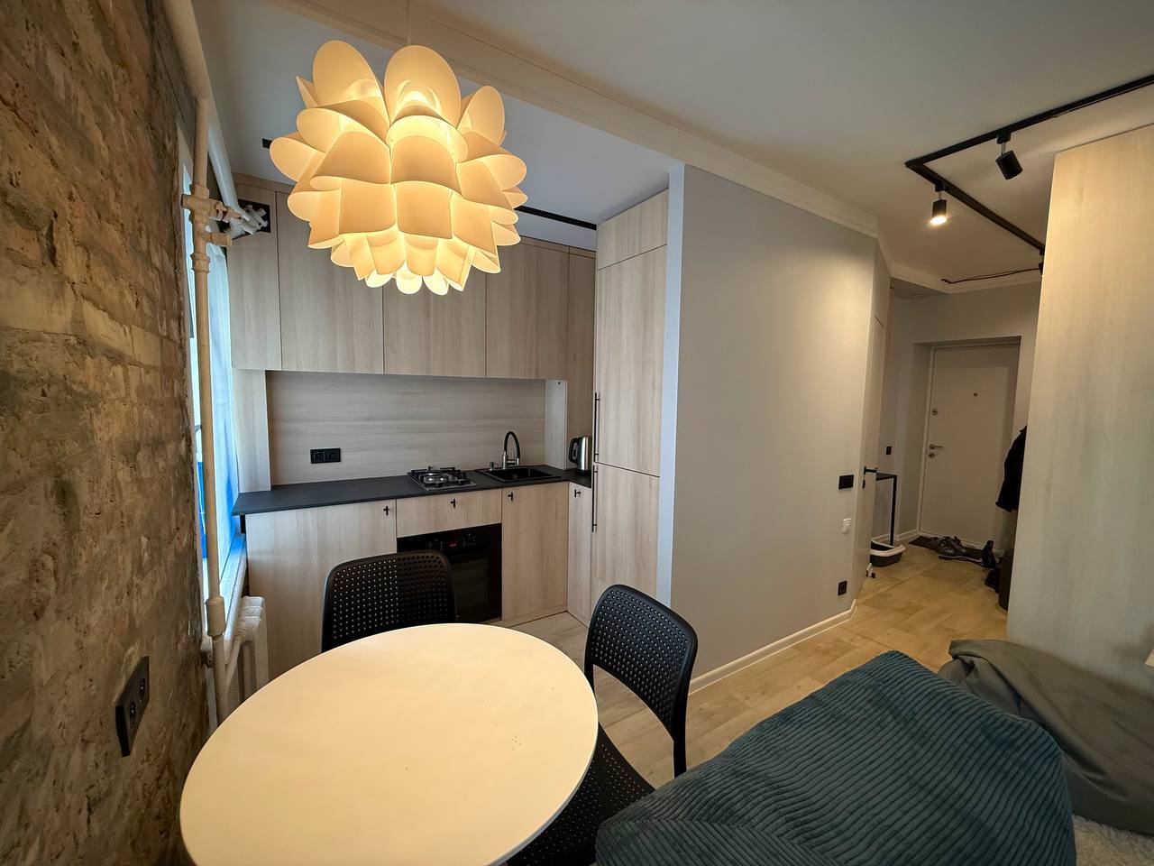 Продажа 2-комнатной квартиры 42 м², Василия Жуковского ул.