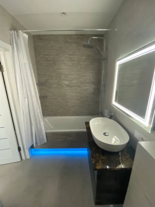 Продаж 1-кімнатної квартири 43 м², Басейна вул.