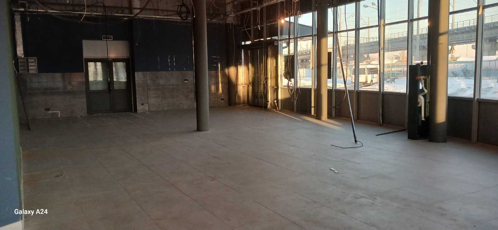Оренда магазину 422 м², Набережно-Печерська дор., 10