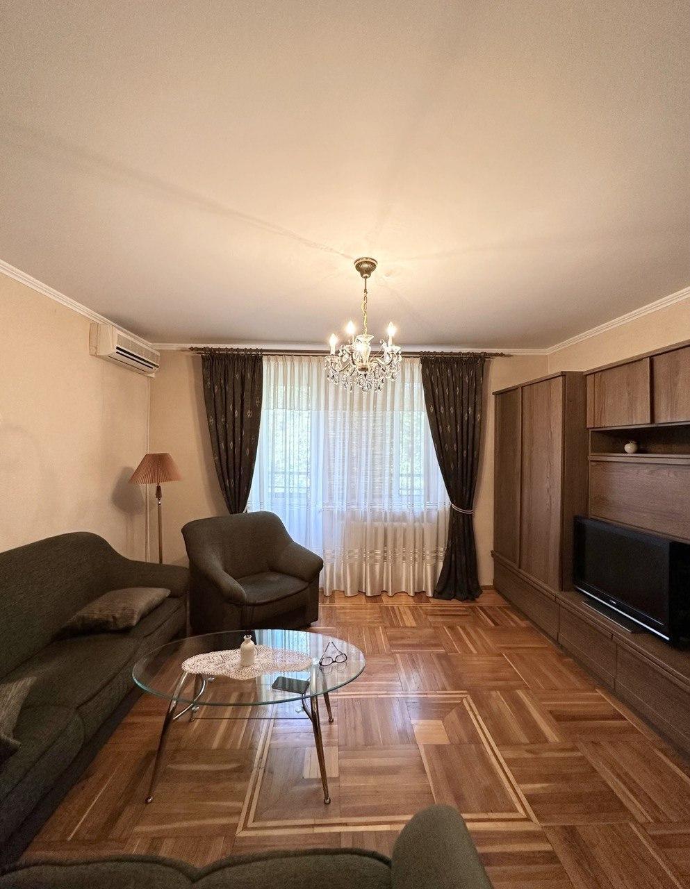 Продажа 4-комнатной квартиры 80 м², Ильфа и Петрова ул., 8/1