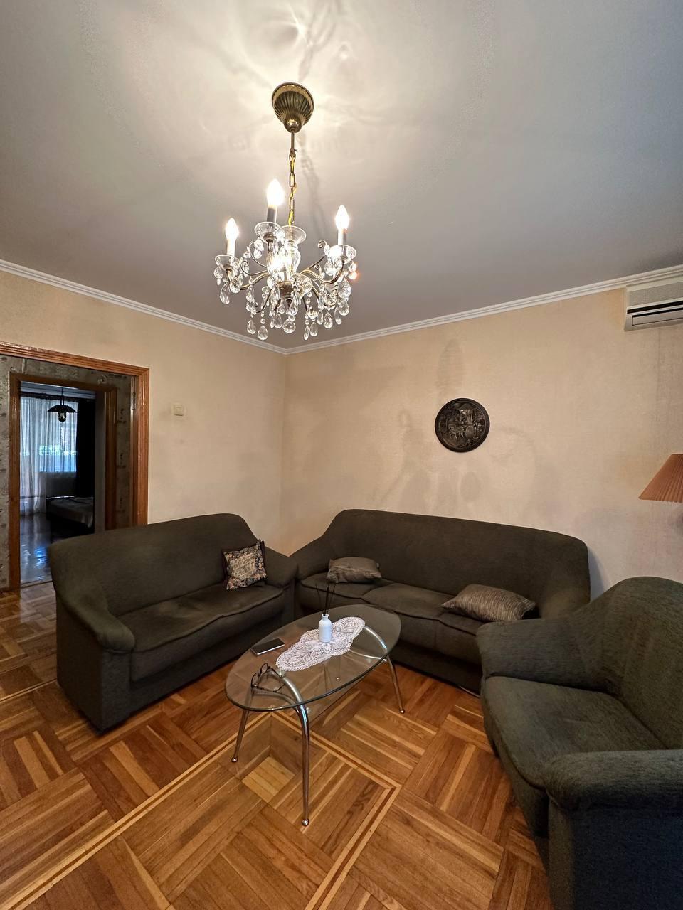 Продажа 4-комнатной квартиры 80 м², Ильфа и Петрова ул., 8/1