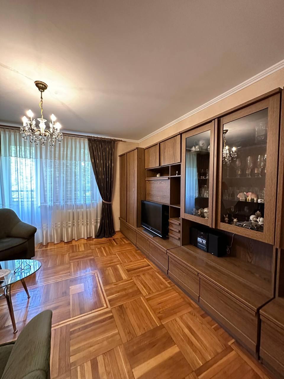 Продажа 4-комнатной квартиры 80 м², Ильфа и Петрова ул., 8/1