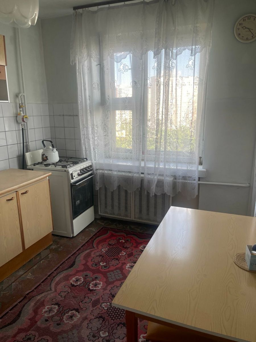 Оренда 2-кімнатної квартири 65 м², Раїси Окіпної вул., 1