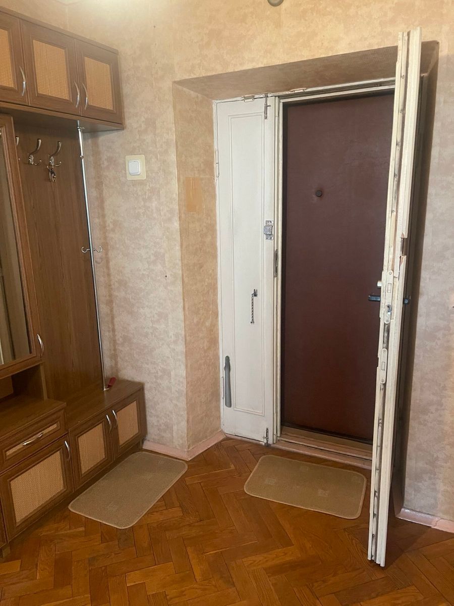 Оренда 2-кімнатної квартири 65 м², Раїси Окіпної вул., 1