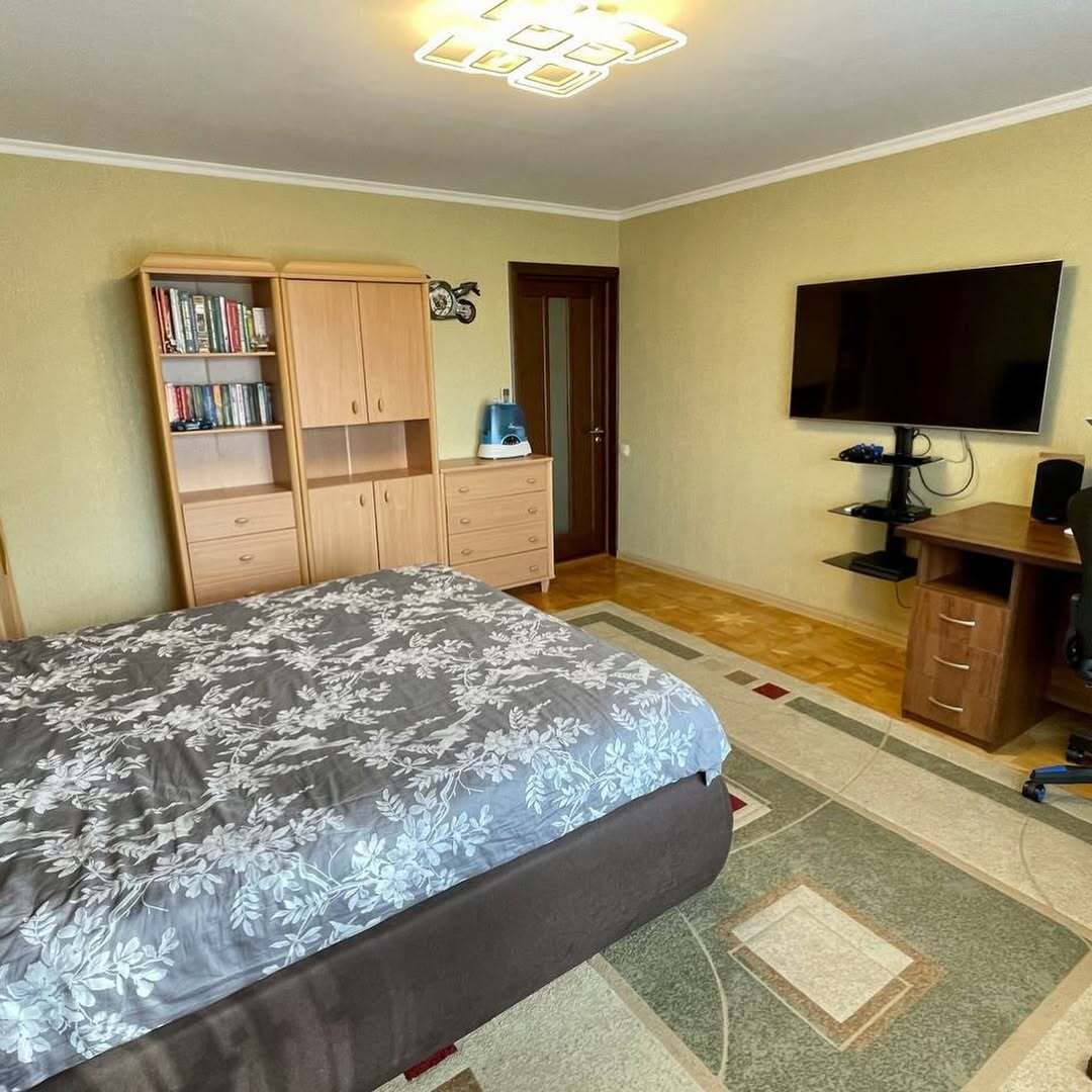 Аренда дома 280 м², Владимира Моссаковского ул.