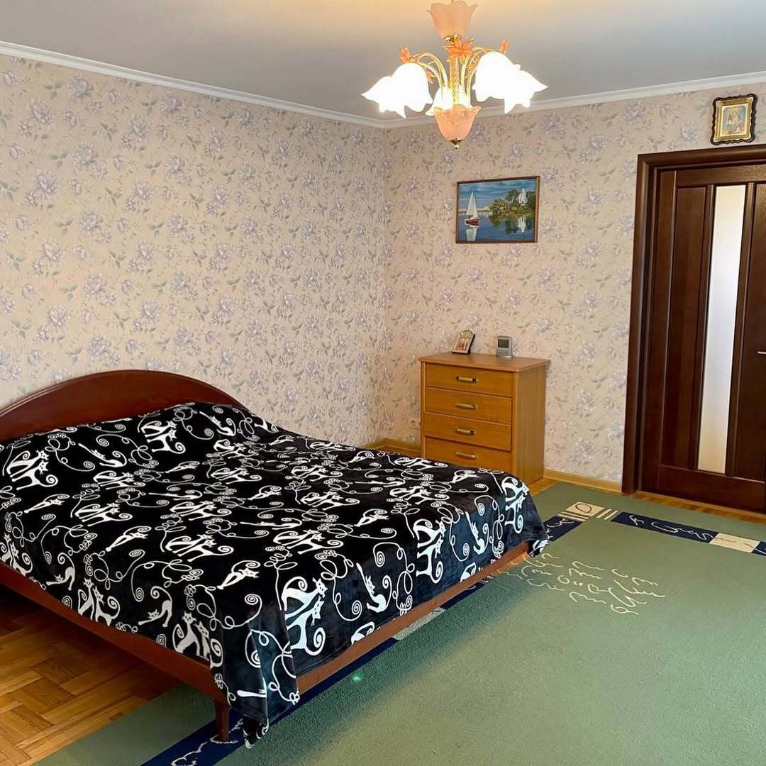 Аренда дома 280 м², Владимира Моссаковского ул.