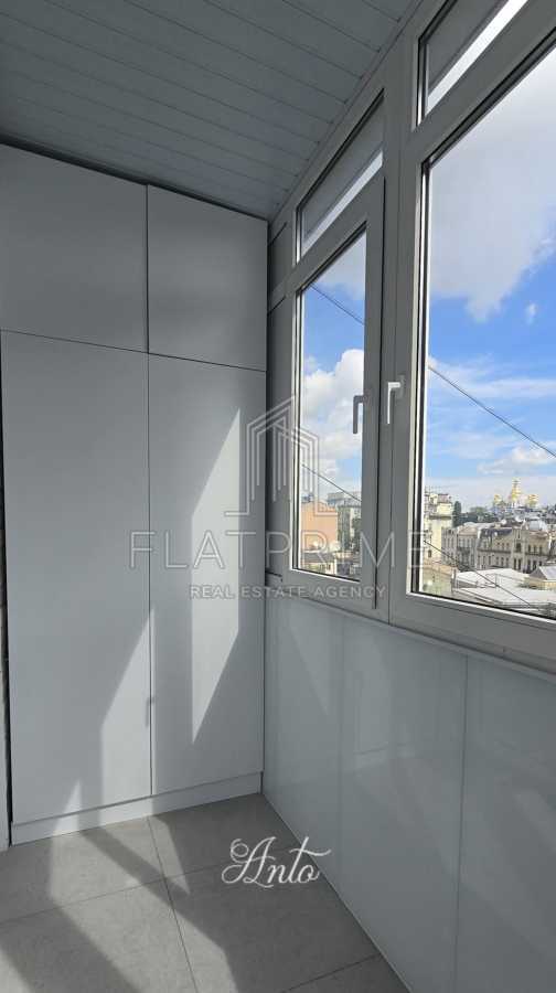 Продажа 2-комнатной квартиры 78 м², Малая Житомирская ул., 10