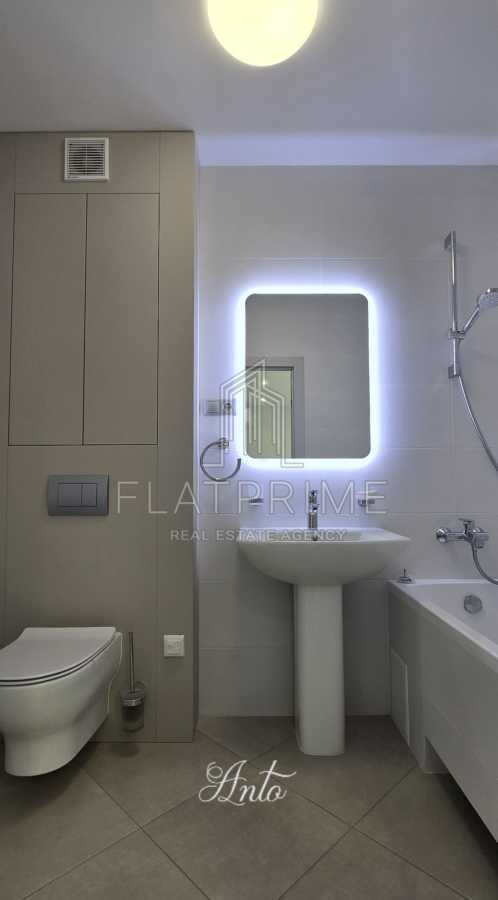Продажа 2-комнатной квартиры 78 м², Малая Житомирская ул., 10