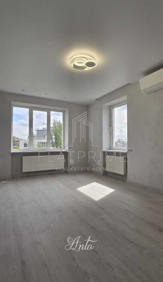 Продажа 2-комнатной квартиры 78 м², Малая Житомирская ул., 10