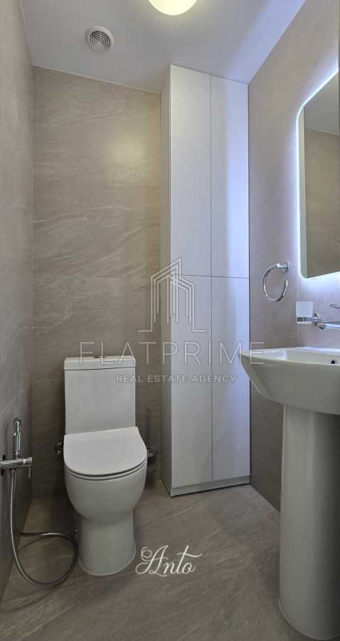 Продажа 2-комнатной квартиры 78 м², Малая Житомирская ул., 10