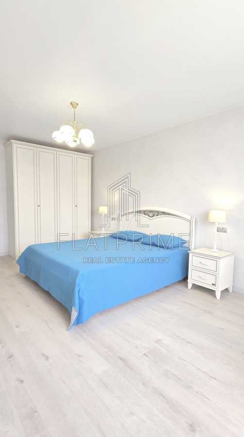 Продажа 2-комнатной квартиры 78 м², Малая Житомирская ул., 10