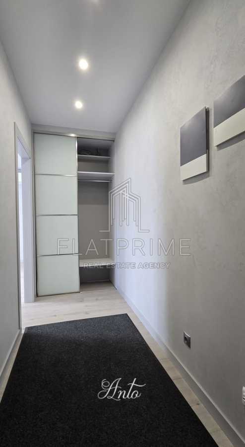 Продажа 2-комнатной квартиры 78 м², Малая Житомирская ул., 10