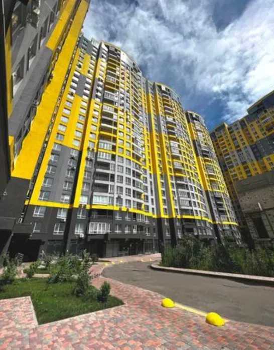 Продаж 3-кімнатної квартири 80.08 м², Кадетський Гай вул., 10