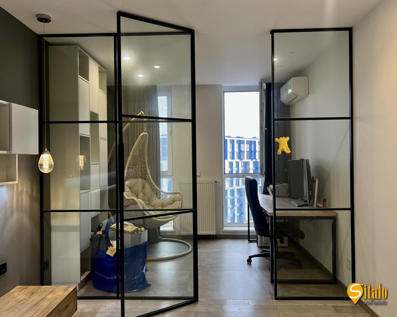 Продаж 2-кімнатної квартири 60 м², Центральна вул., 21А