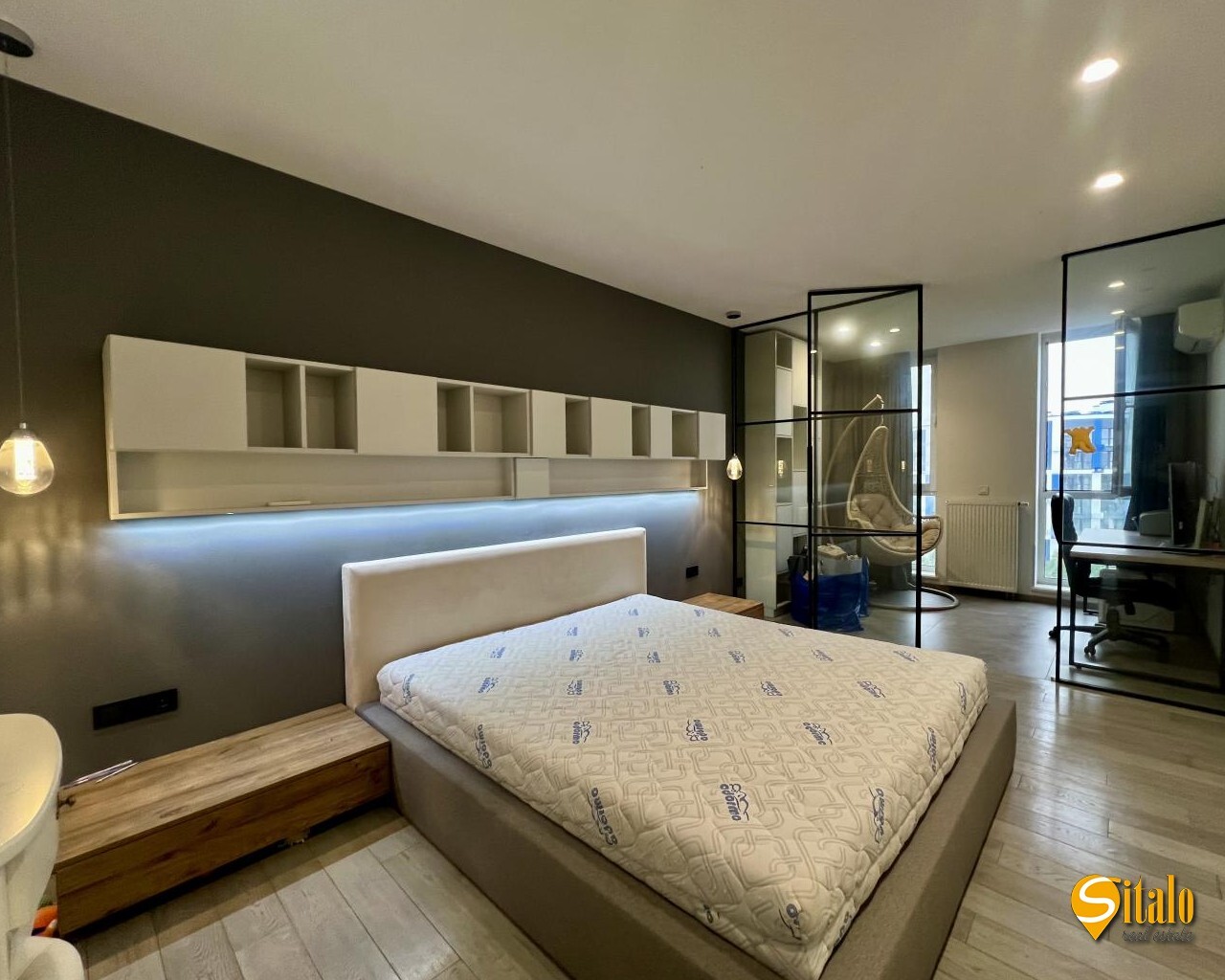 Продаж 2-кімнатної квартири 60 м², Центральна вул., 21А