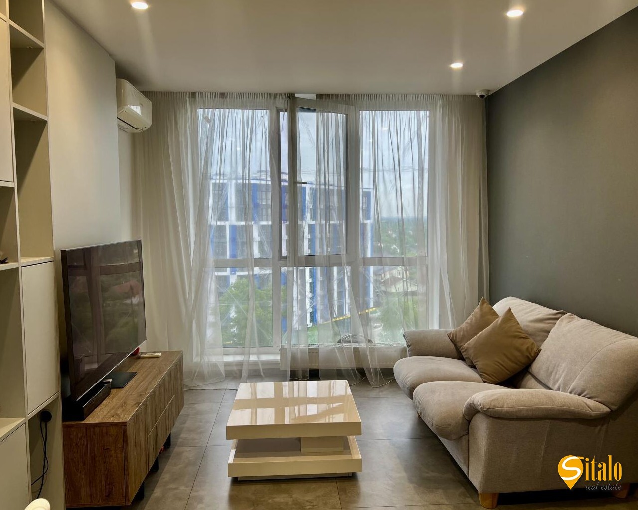 Продаж 2-кімнатної квартири 60 м², Центральна вул., 21А