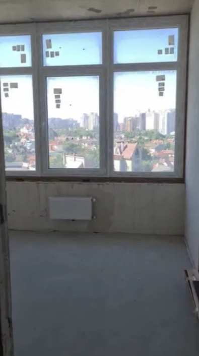 Продаж 1-кімнатної квартири 37 м², Каманіна вул.