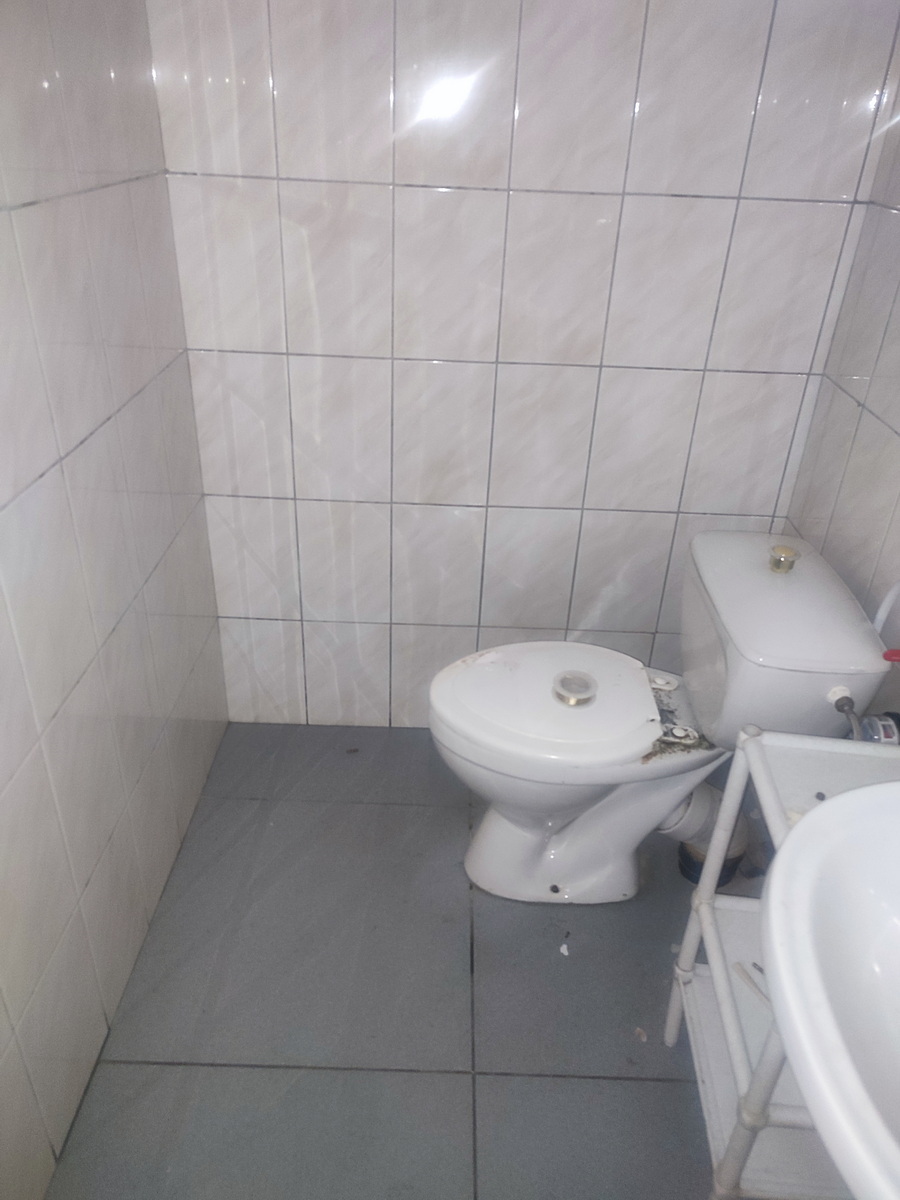 Оренда торговельного приміщення 100 м², Володимира Маяковського просп., 15