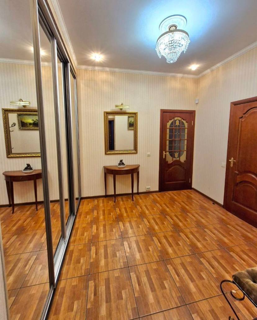 Оренда 2-кімнатної квартири 65 м², Євгена Коновальця вул., 44