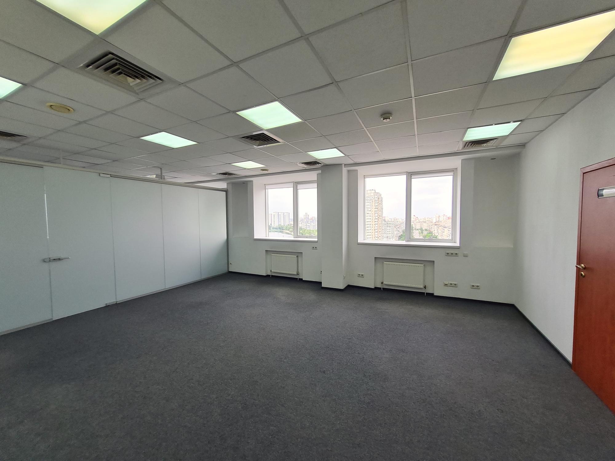 Оренда офісу 114 м², Степана Бандери просп., 20Б