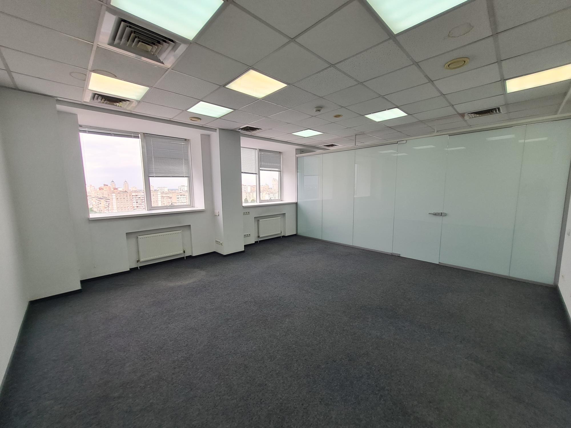Оренда офісу 114 м², Степана Бандери просп., 20Б