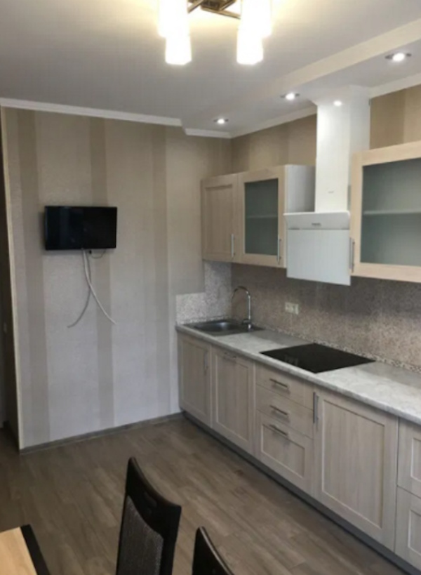 Оренда 1-кімнатної квартири 59 м², Академіка Глушкова просп.