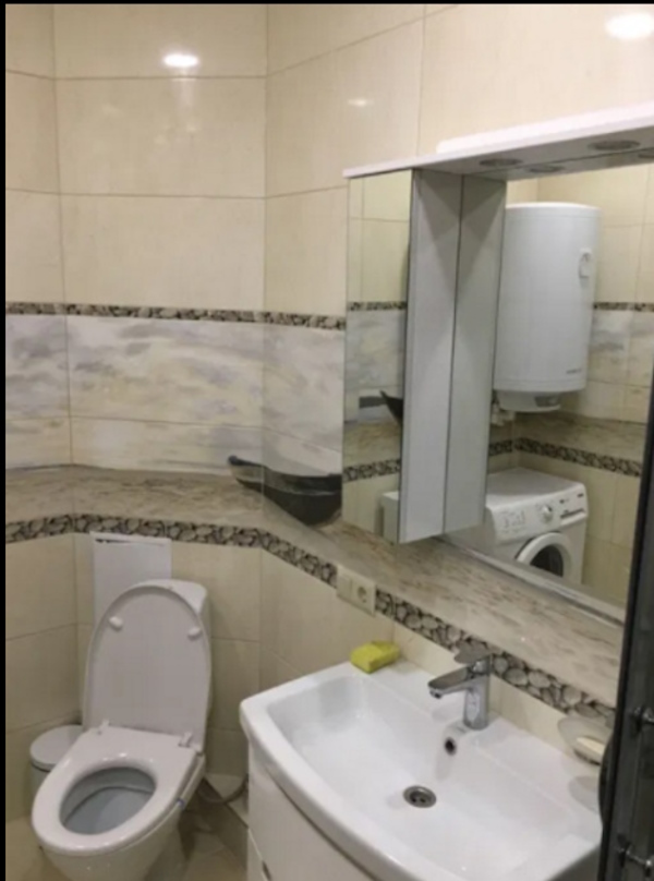 Оренда 1-кімнатної квартири 59 м², Академіка Глушкова просп.