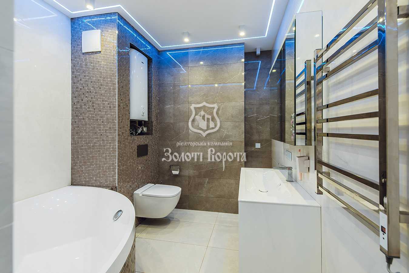 Продаж 2-кімнатної квартири 80 м², Перемоги просп., 5В