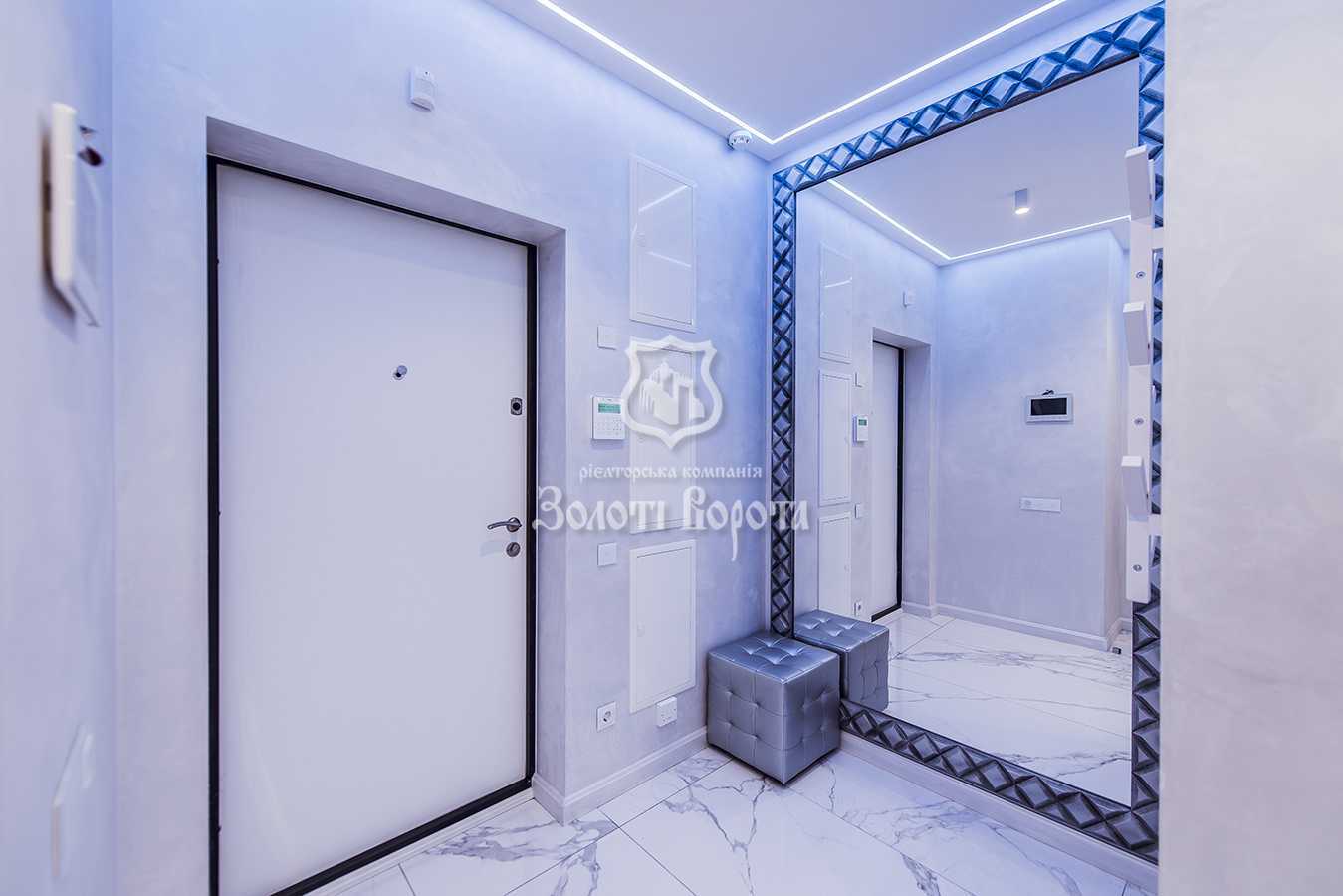 Продаж 2-кімнатної квартири 80 м², Перемоги просп., 5В