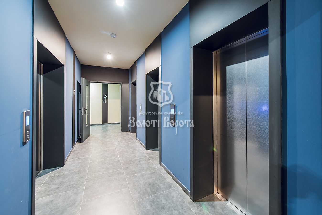 Продаж 2-кімнатної квартири 80 м², Перемоги просп., 5В