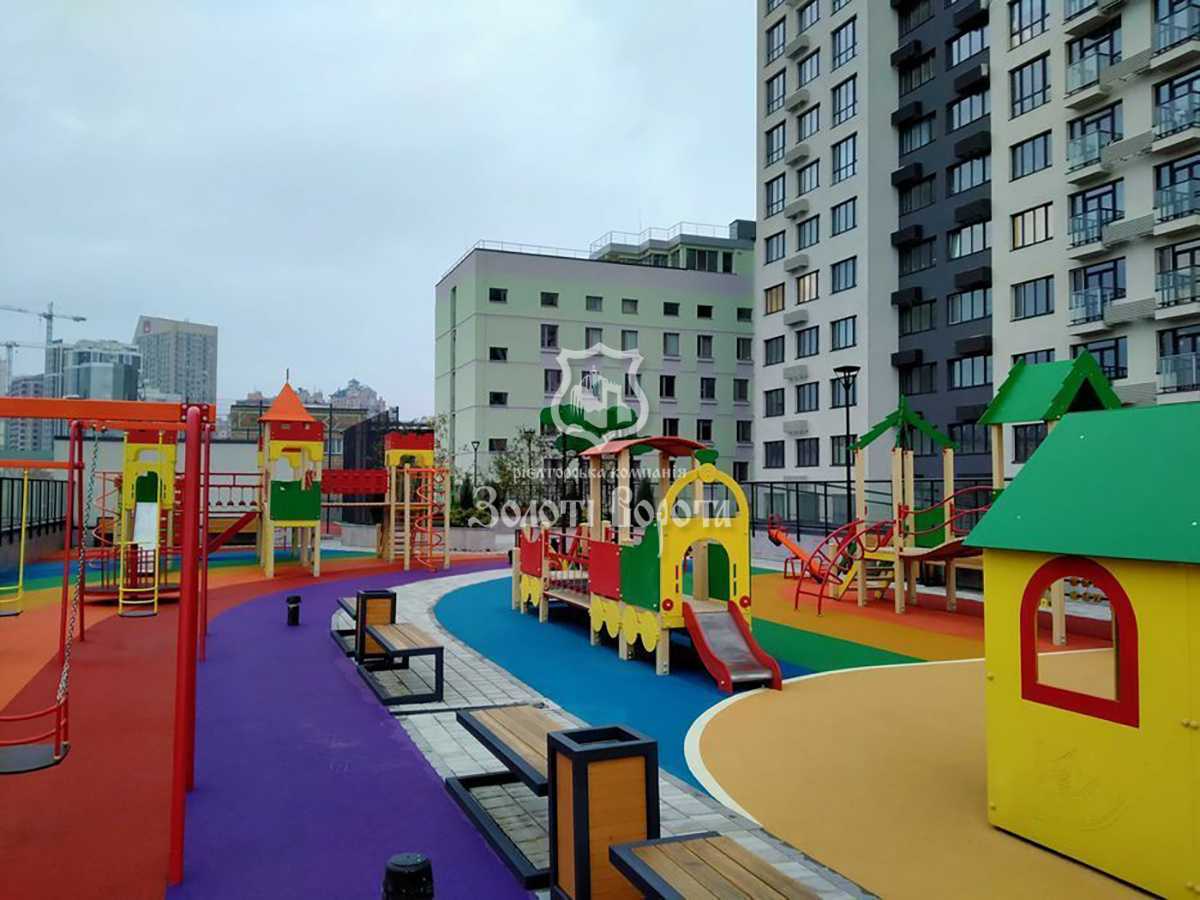 Продаж 2-кімнатної квартири 80 м², Перемоги просп., 5В