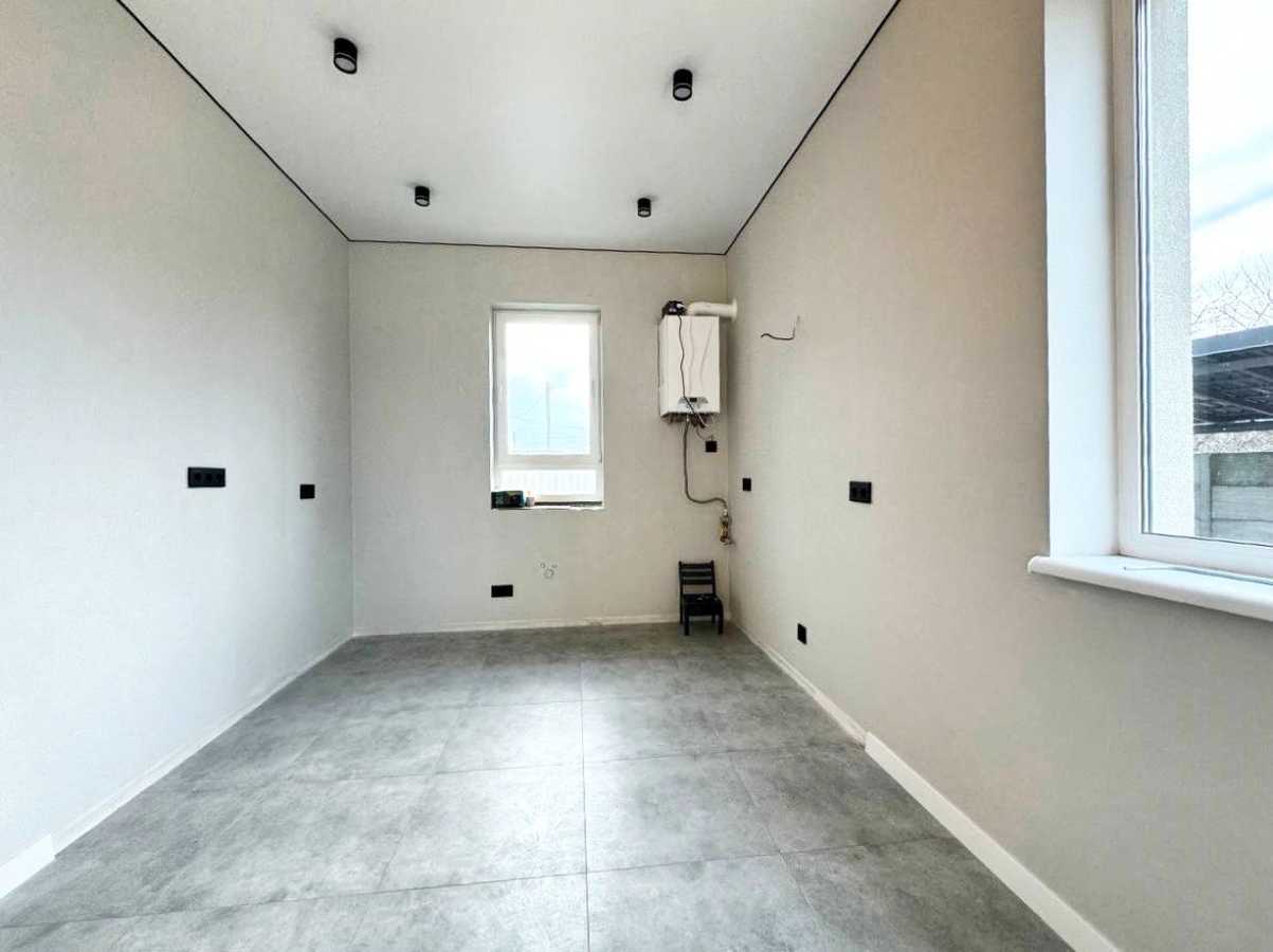Продажа дома 100 м², Центральне, 77