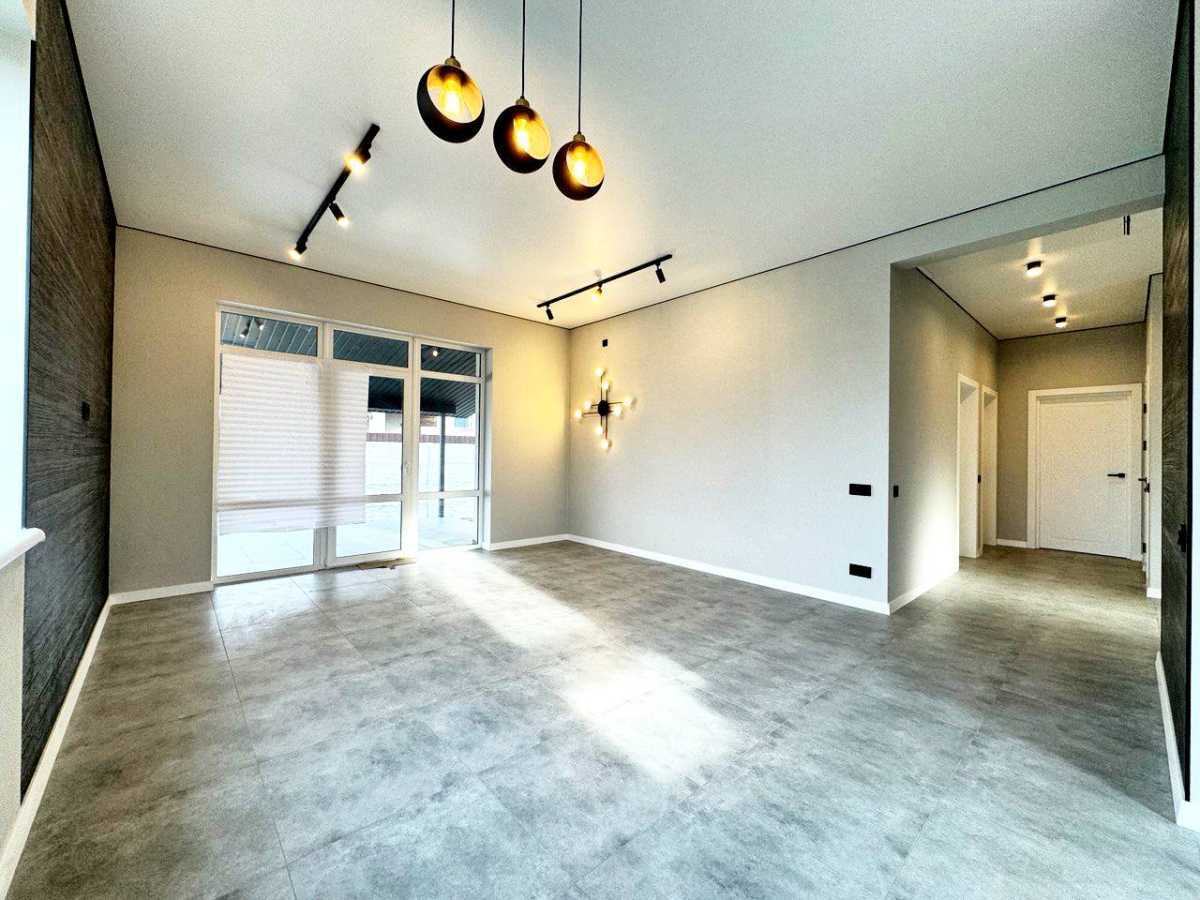 Продажа дома 100 м², Центральне, 77