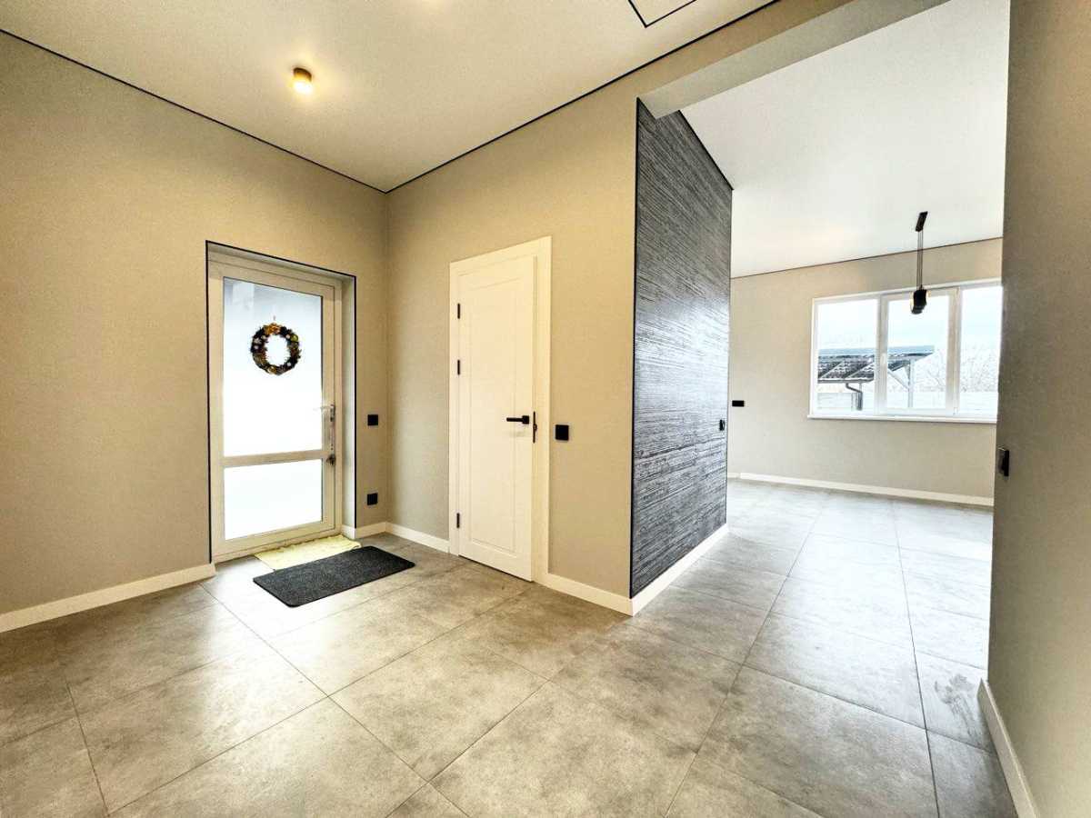 Продажа дома 100 м², Центральне, 77