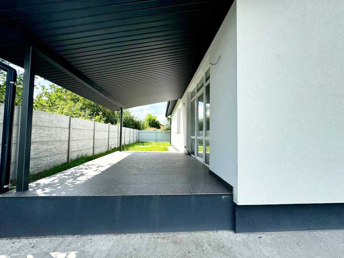 Продажа дома 100 м², Центральне, 77