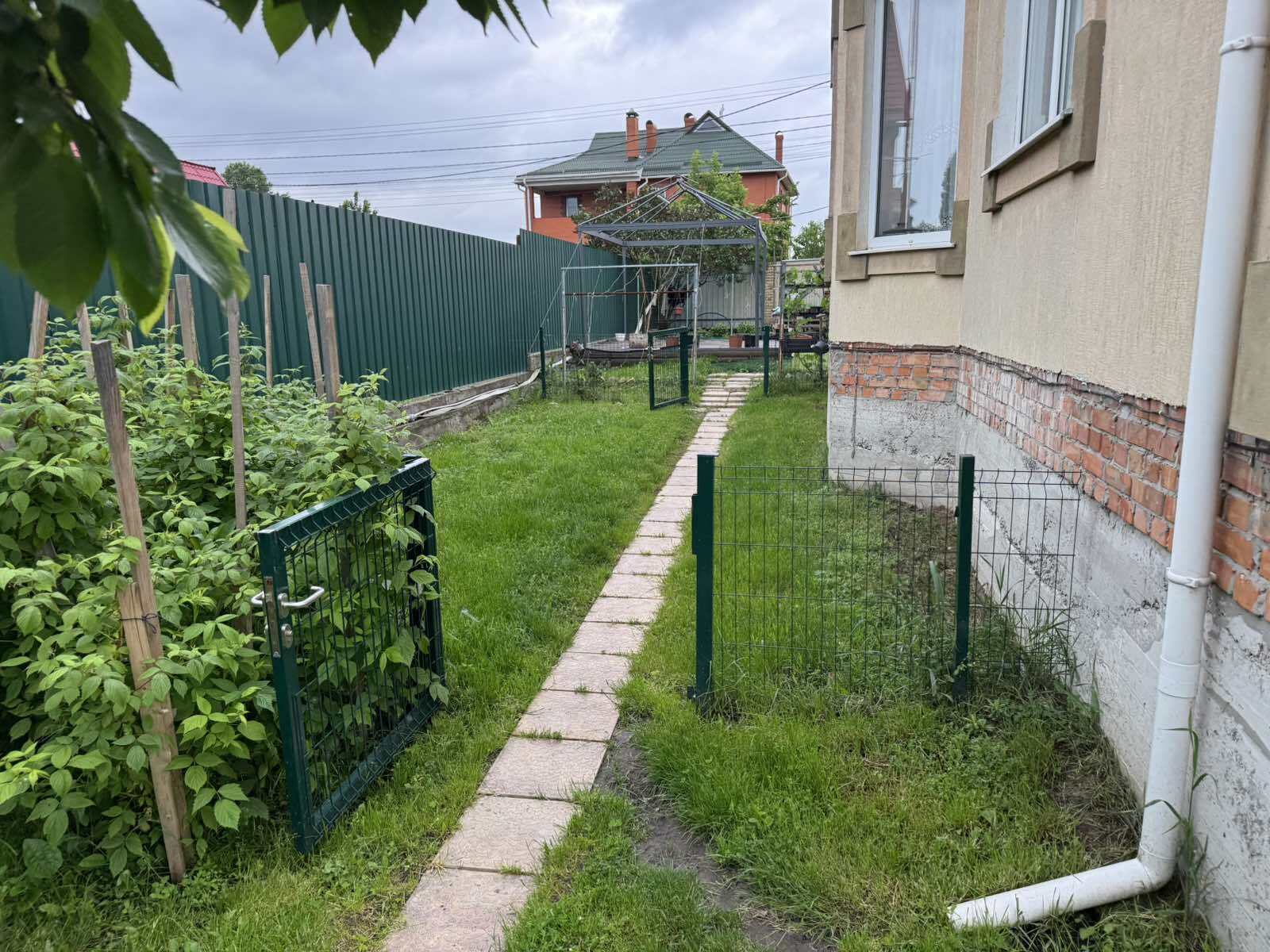 Продаж будинку 240 м²