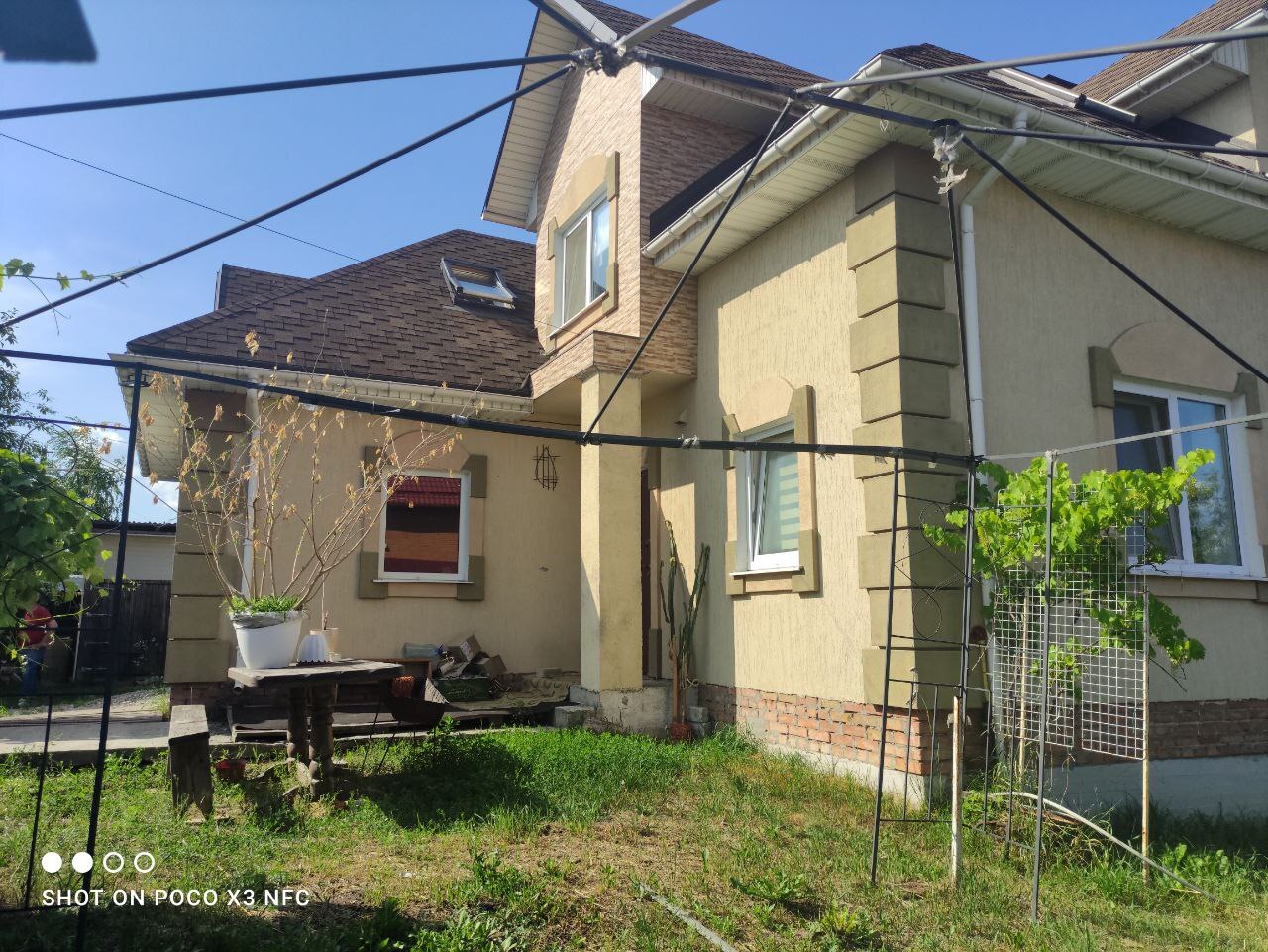 Продаж будинку 240 м²